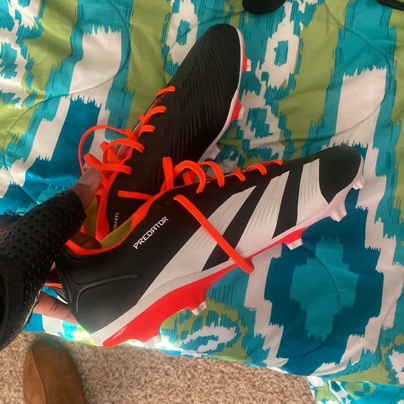 Adidas predator pros - Picture 2 of 4